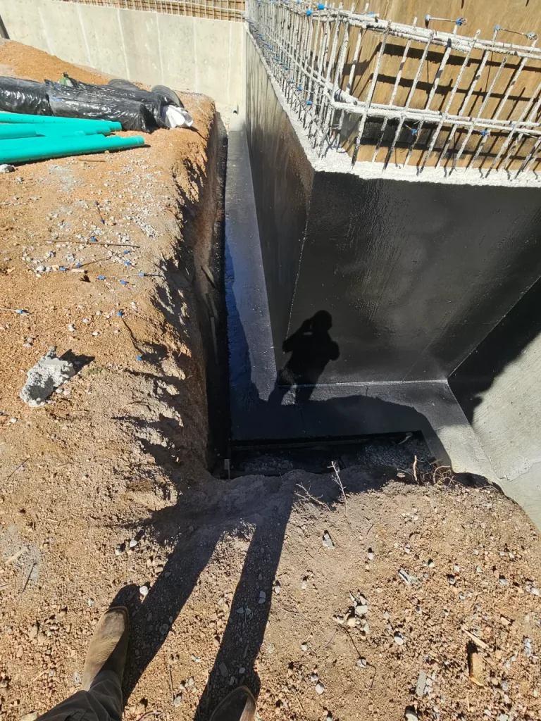 Best Flat Roof Waterproofing Spray Foam vs Polyurea Coatings Best Flat Roof Waterproofing Spray Foam vs Polyurea Coatings