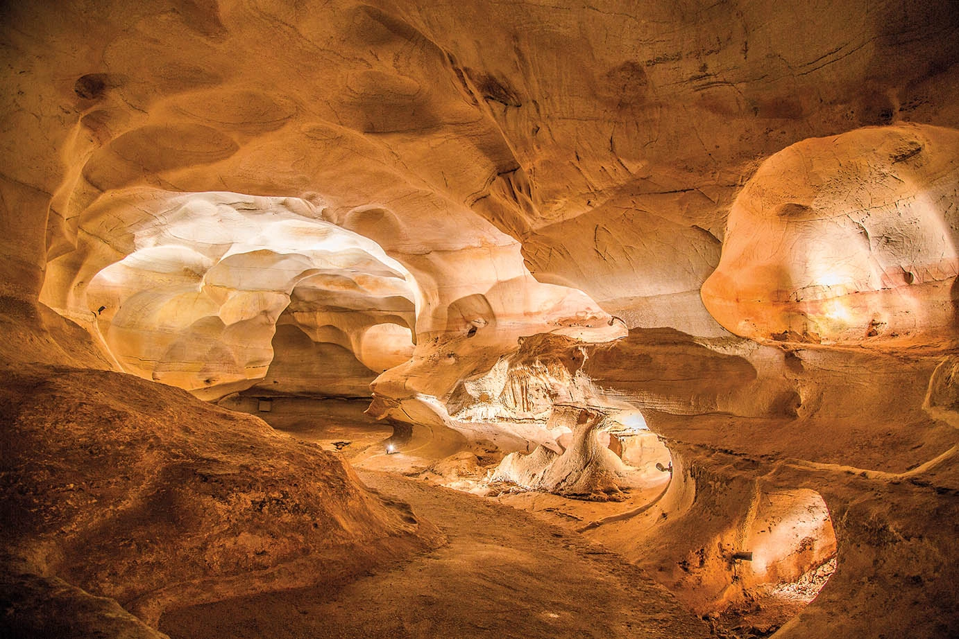Longhorn Cavern State Park
